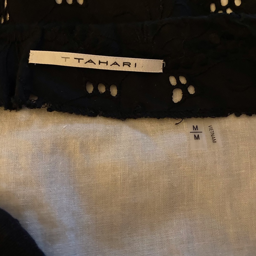 T TAHARI-Lace & Embroidered Blazer. Med. - Picture 6 of 7